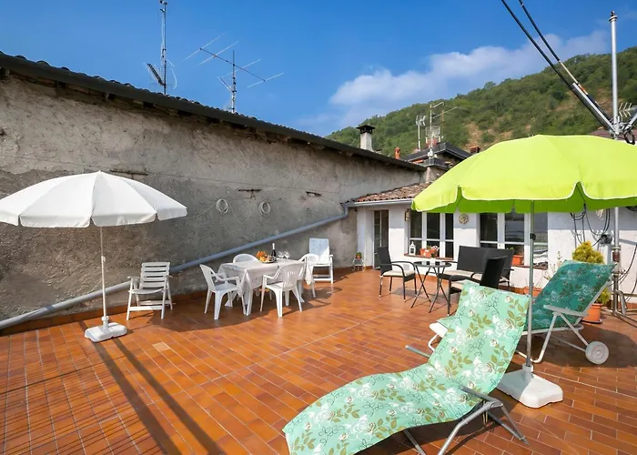 Angela -Terrace & Beautiful View Lake - Happy Rentals